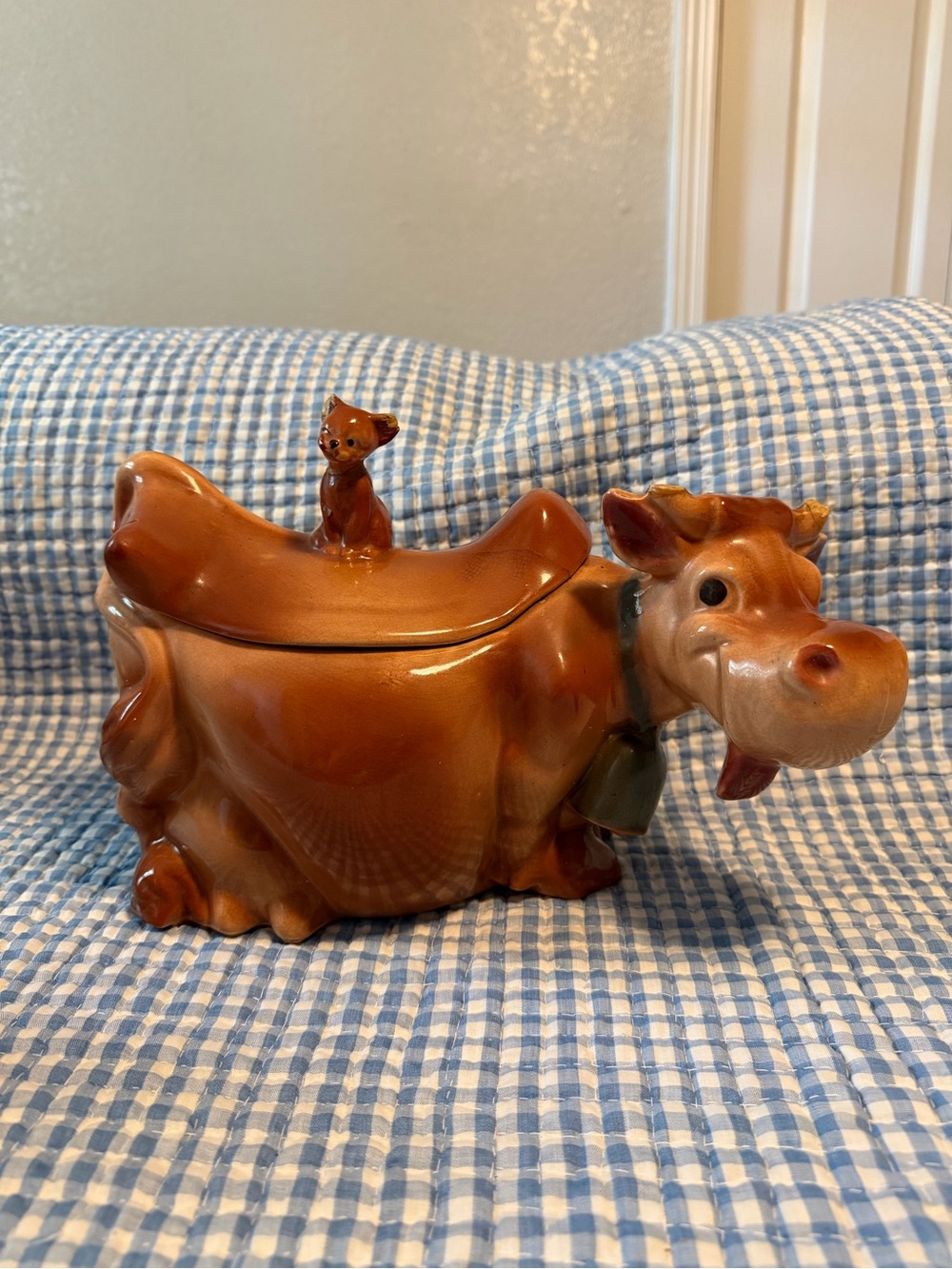Brown Cow Shaped Ceramic & Porcelain Cookie Jar w/ Lid Cat Figure Top